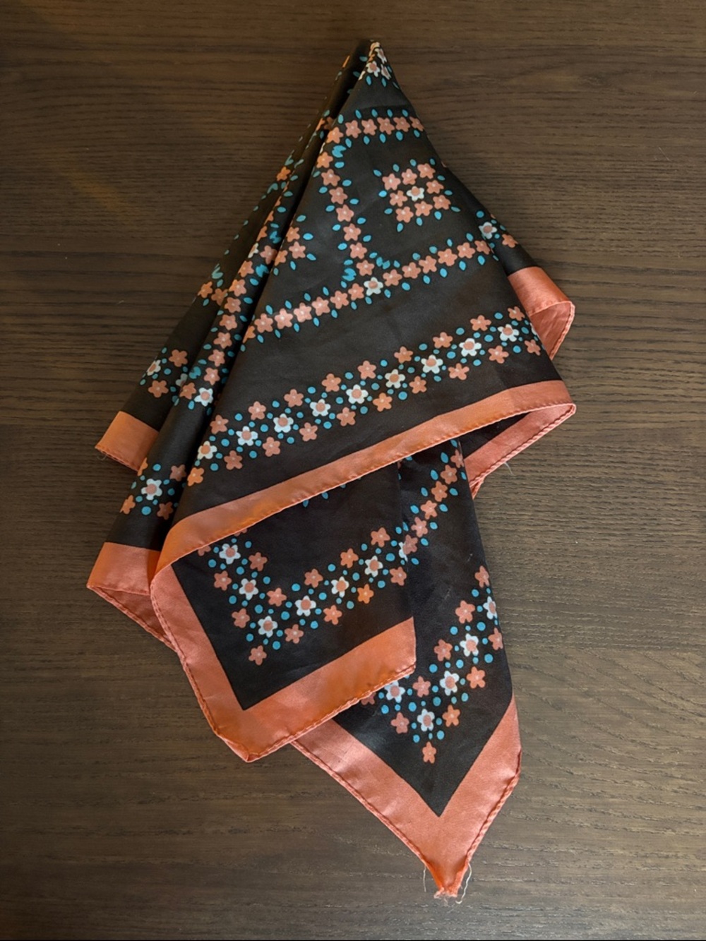 VINTAGE 1970’s - Floral Neck Scarf